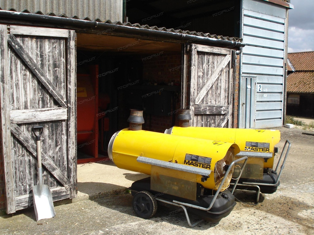 Nagrzewnica olejowa z odprowadzeniem spalin Master BV 290