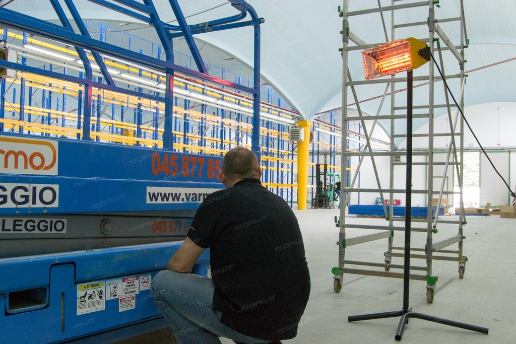 Promiennik podczerwieni Master HALL 1500