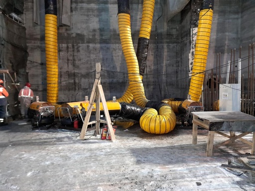 [4013.215] Nagrzewnica olejowa z odprowadzeniem spalin Master BV 290